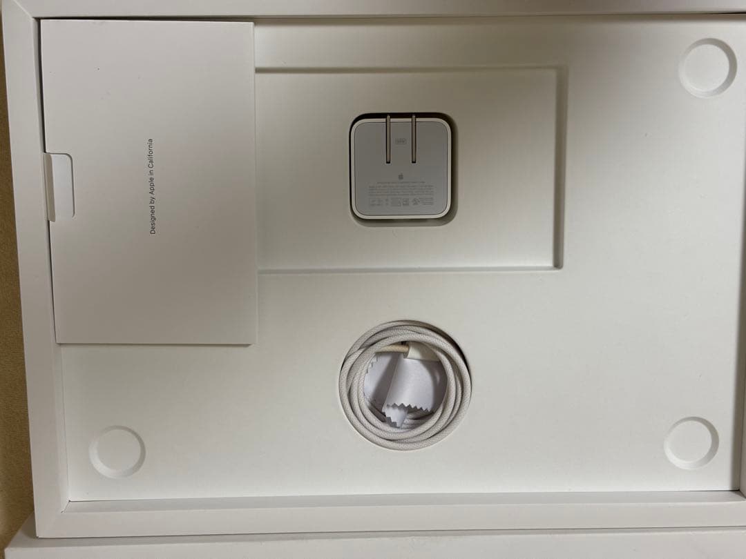 MacBookAir M2 2023 16GB256GB 15インチスターライト