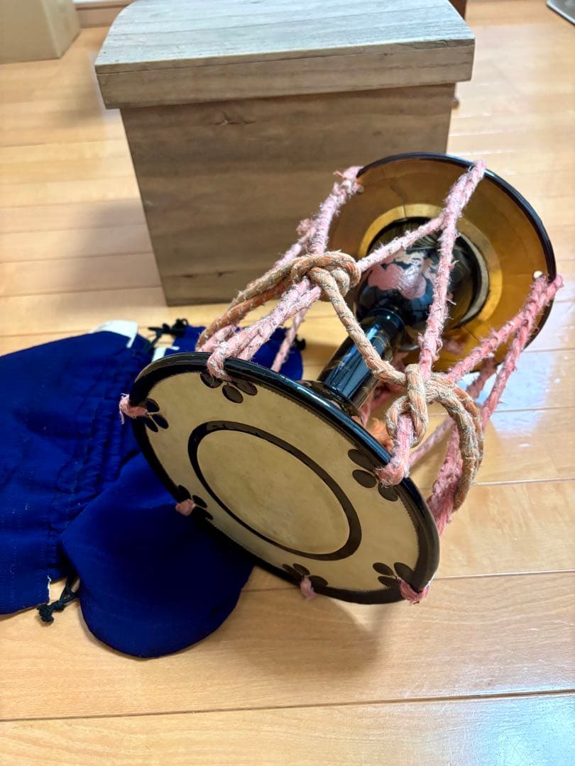 小鼓　革　胴　歌舞伎　狂言　囃子　伝統