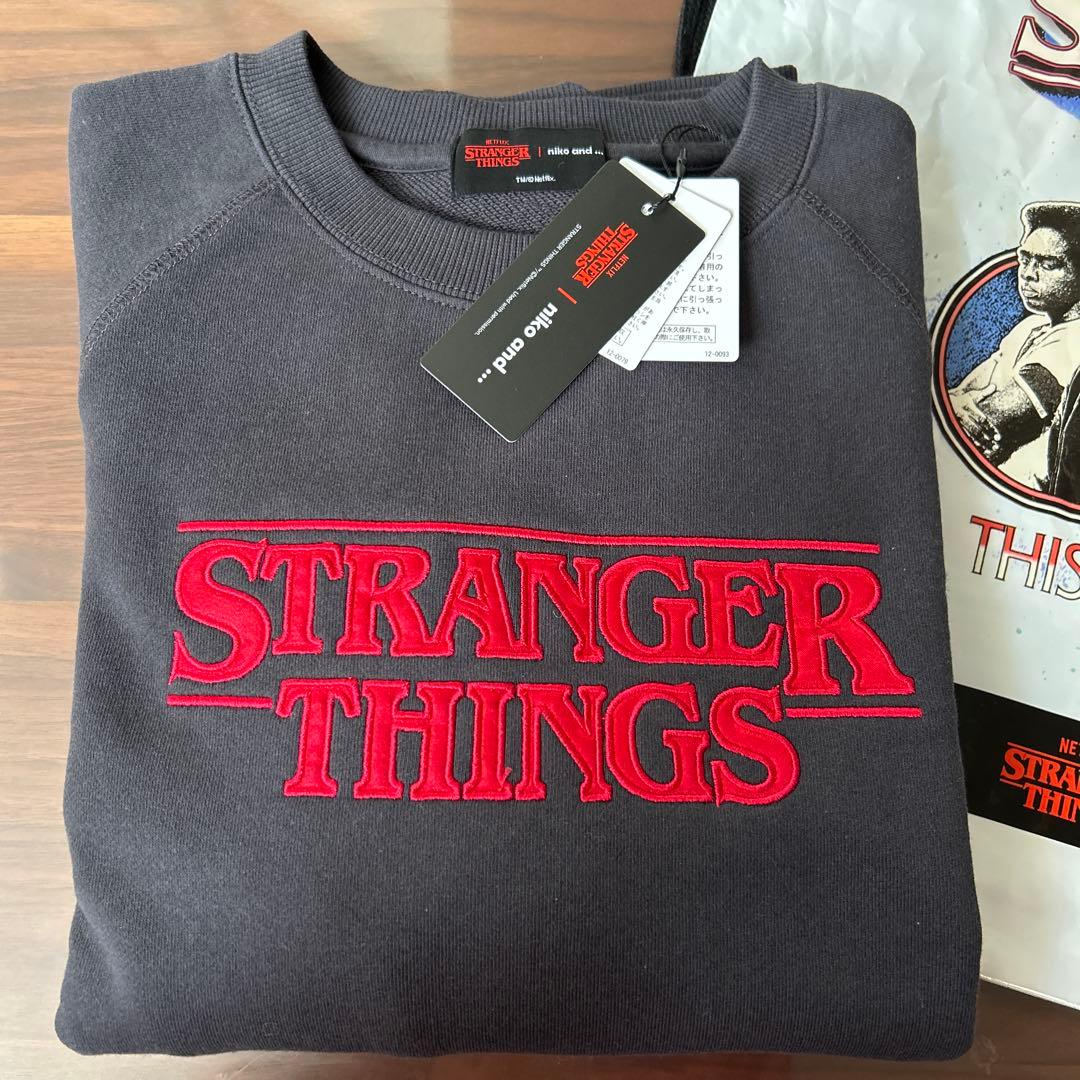 ストレンジャーシングス ニコアンド スウェットL