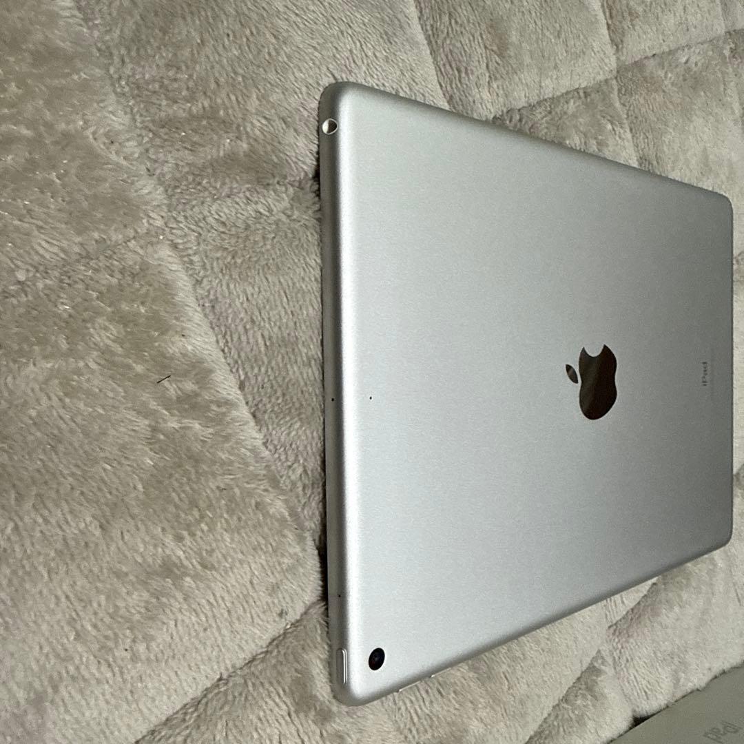 Apple iPad 代9世代　64GB Wi-Fi シルバー