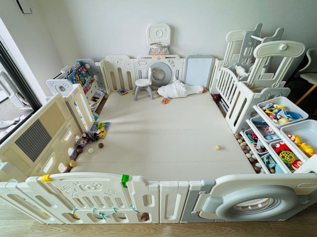 【美品】ベビープレイマット 折りたたみ 4cm マットレス 180×200cm