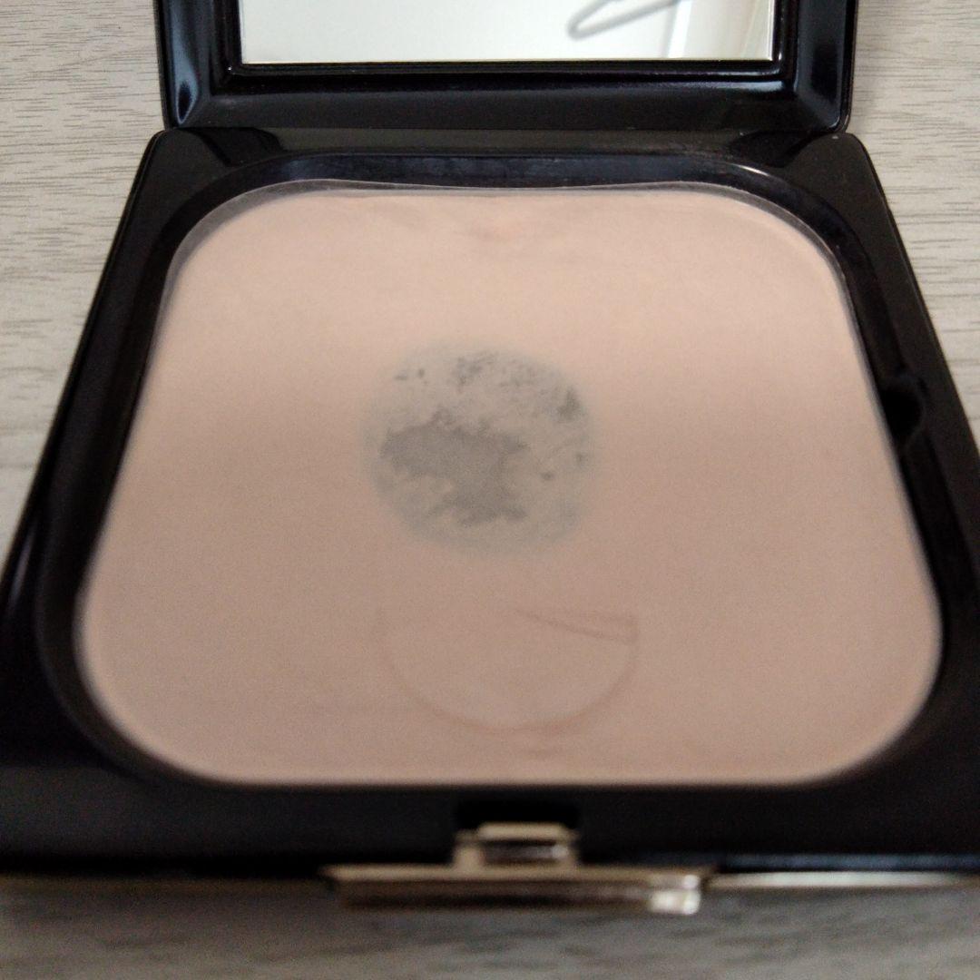 クレ・ド・ポーボーテ　プードルコンパクトエサンシエルn エレガントスリム