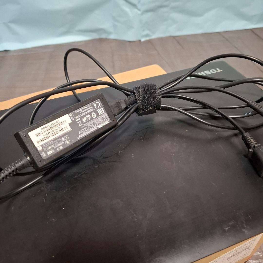 東芝　ノートパソコン　dynabook Satellite B35/R