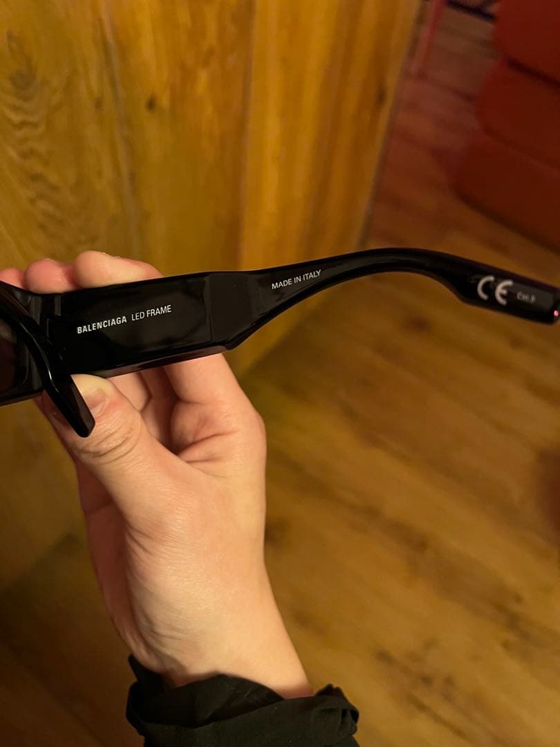 まいかBALENCIAGA LED FRAME サングラス