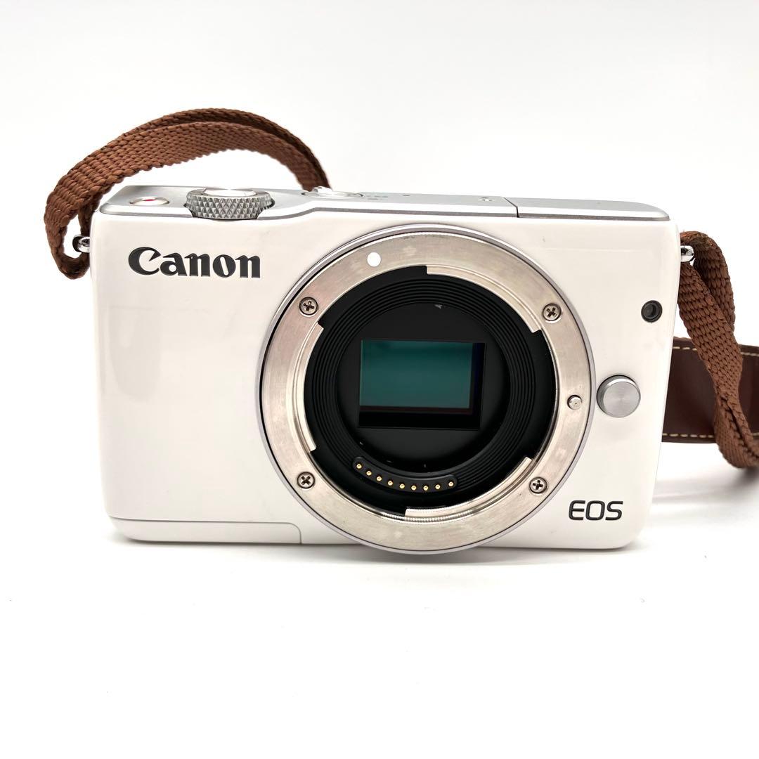 Canon EOS M10 ホワイト 15-45mmレンズキット
