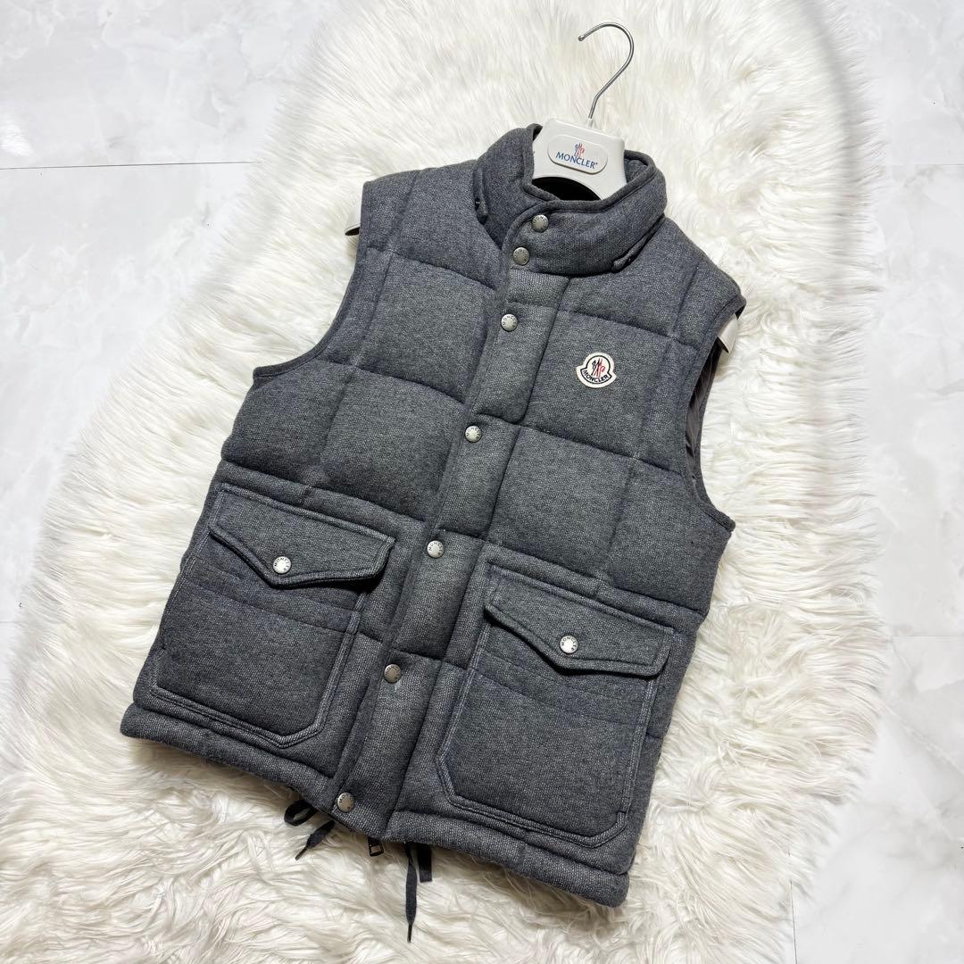 美品 モンクレール マグリア ダウンベスト S グレー Moncler
