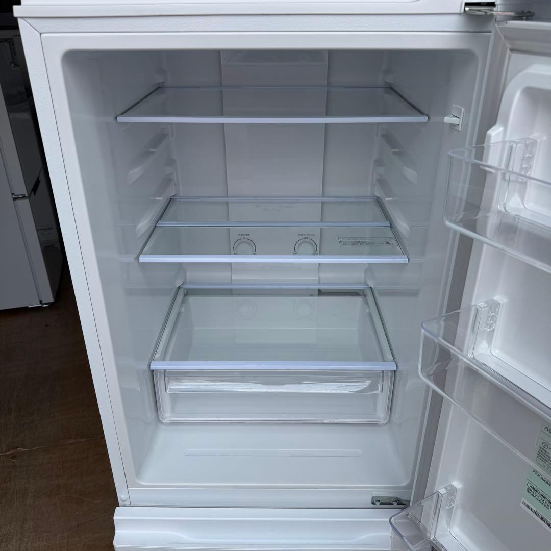C7616★2023年製★未使用に近い★アクア　冷蔵庫　大型200L 自動霜取り