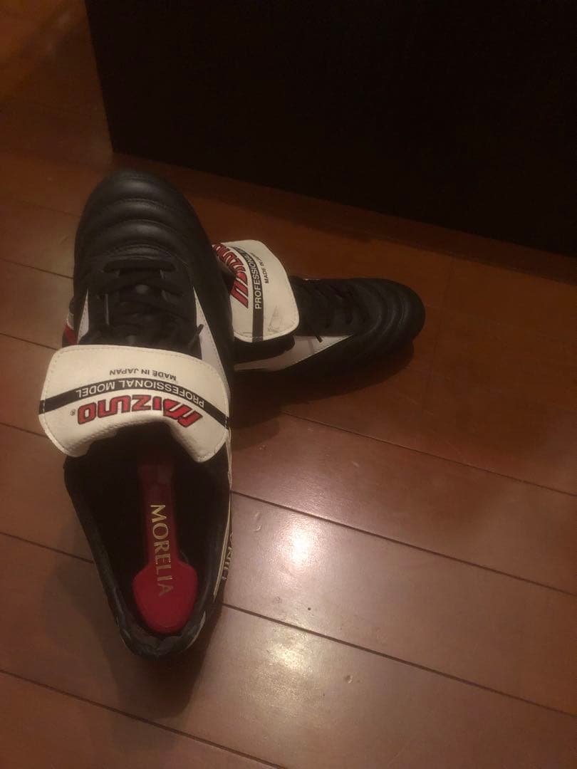 MORELIA サッカーシューズ 黒/赤/白