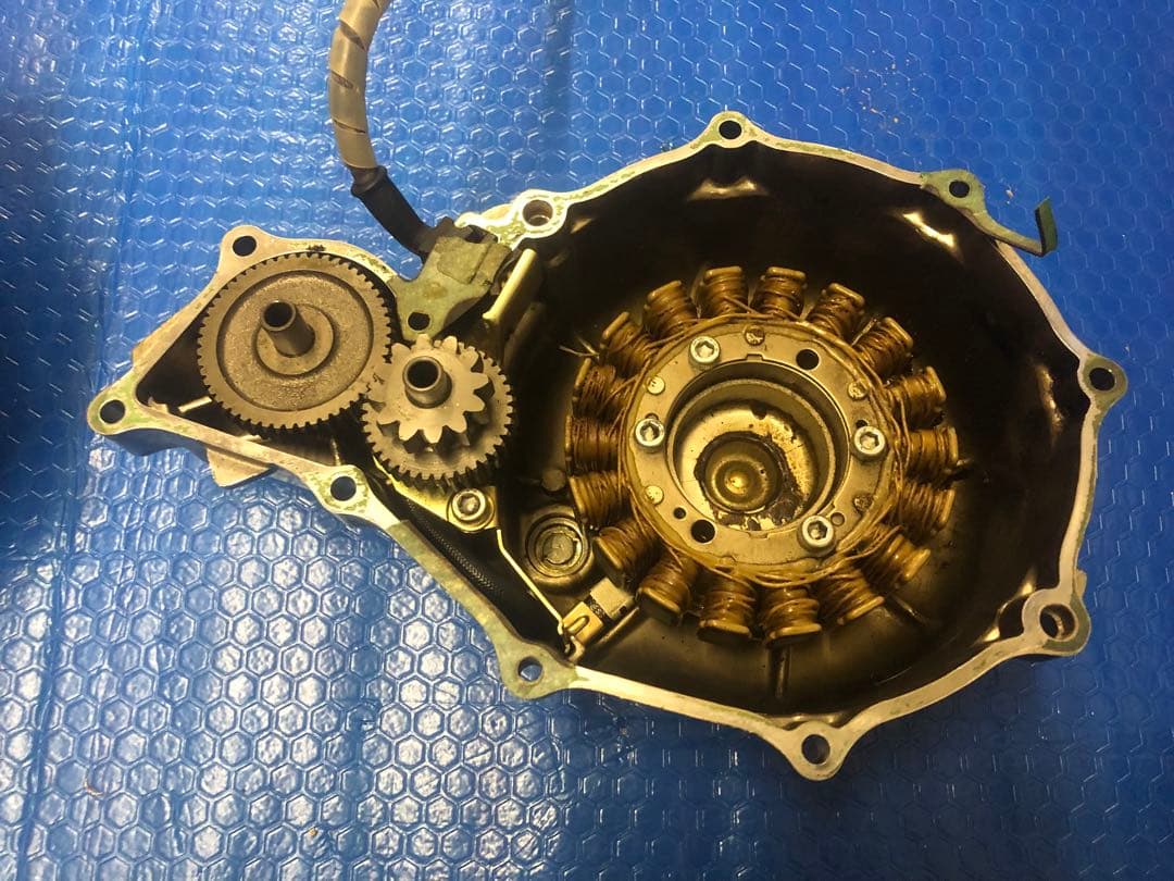 ホンダ スティード400 NC26 純正 エンジンカバー左右 ジェネレータ付き