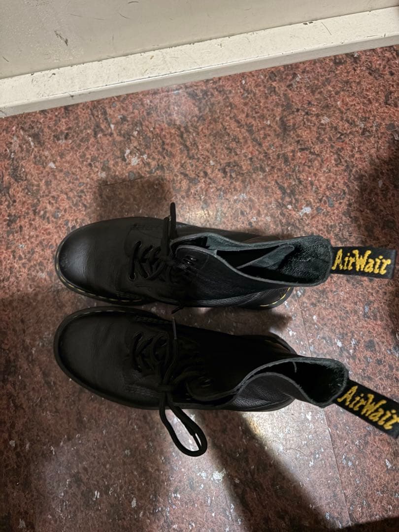 【美品】ドクターマーチン（柔らか本革素材）