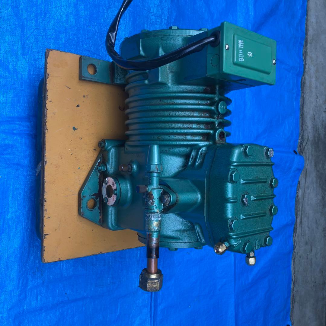 コンプレッサー(冷凍機)