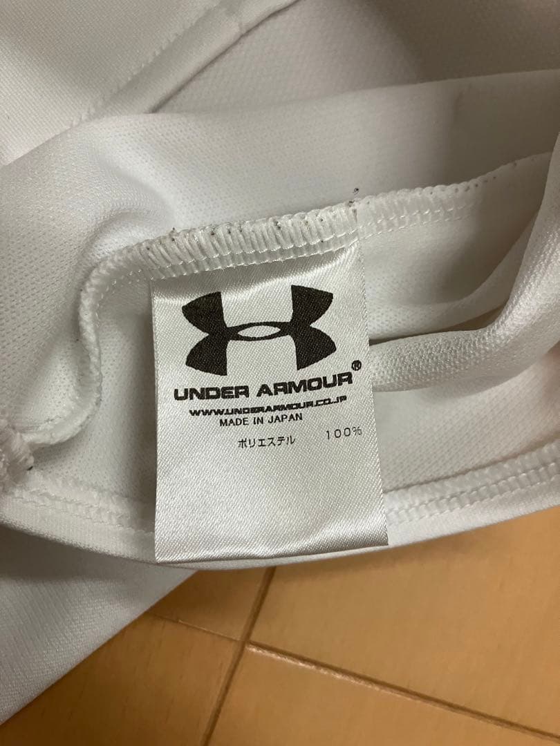 読売ジャイアンツ　読売巨人軍　ユニフォーム　無地　背番号無し　アンダーアーマー