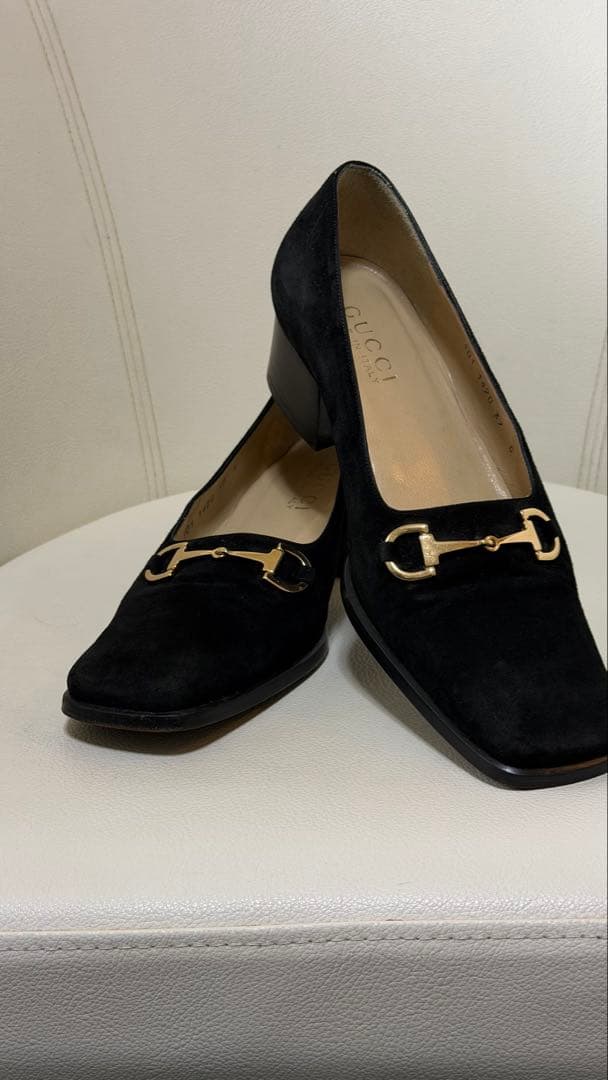 値下げGUCCI レディーススエードパンプス37インチ　ブラック
