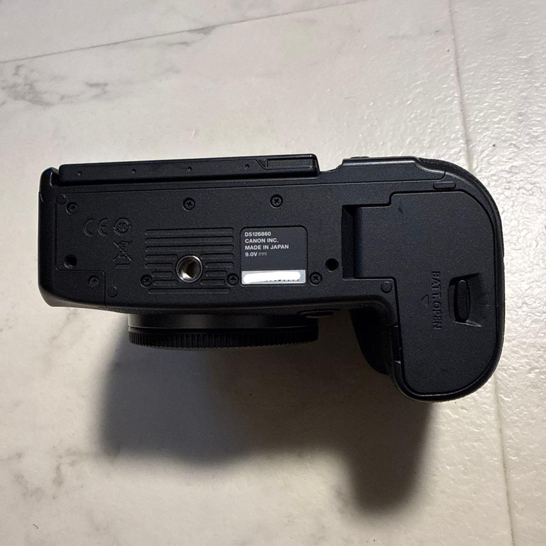 EOS R6 mark2 ボディ + バッテリーグリップ + バッテリー2個