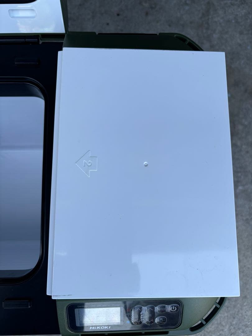 ハイコーキ　冷温庫　UL18DB バッテリー2個付mm in