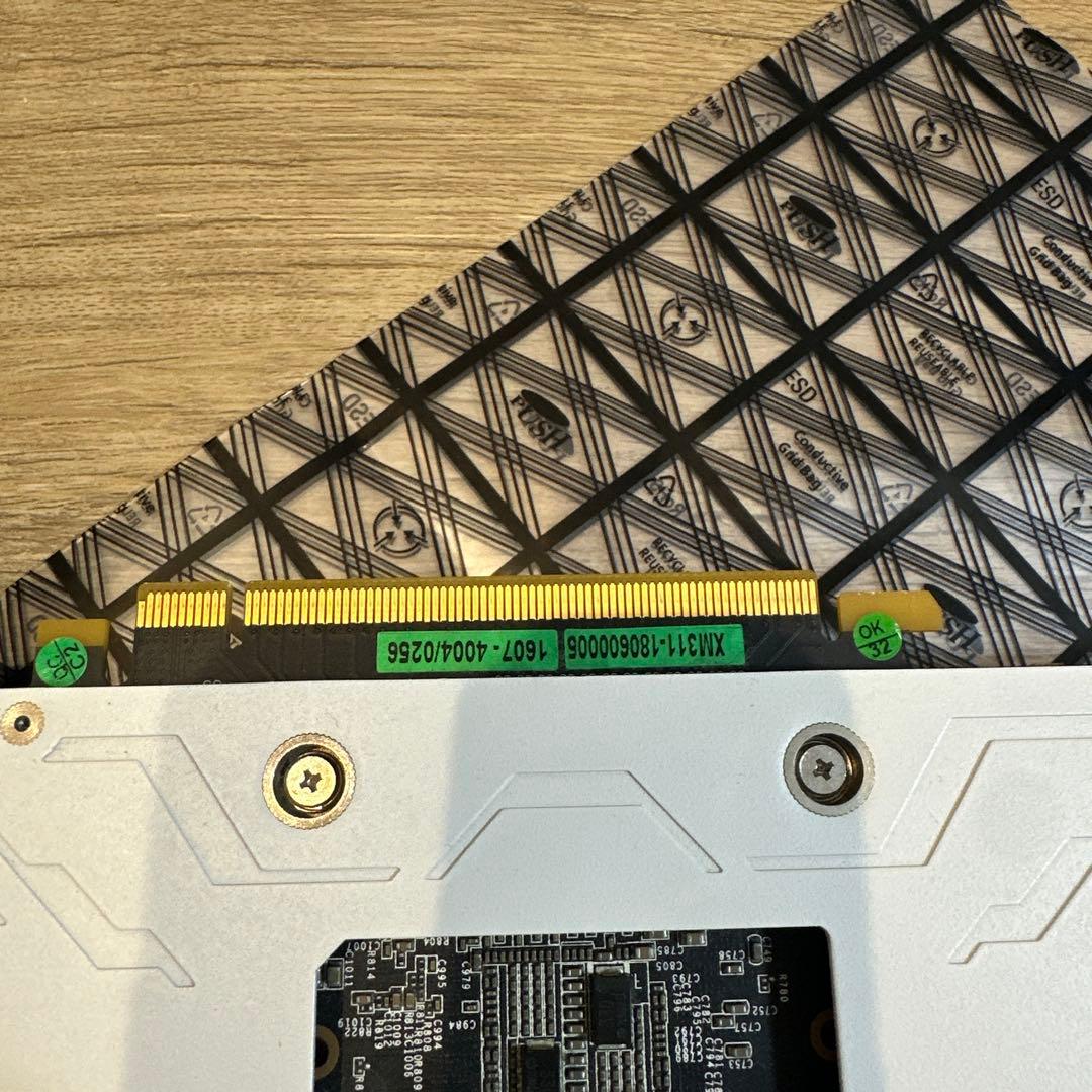 【美品】玄人志向GALAX GeForce GTX 1070Ti ホワイトモデル