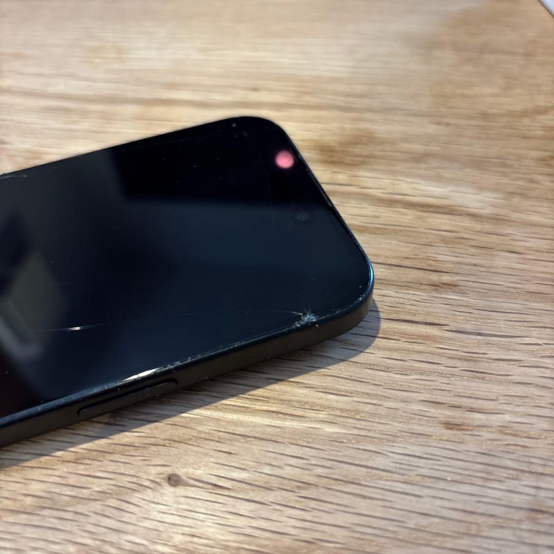 iPhone15 ブラック 本体　256GB 画面割れあり　正常動作品