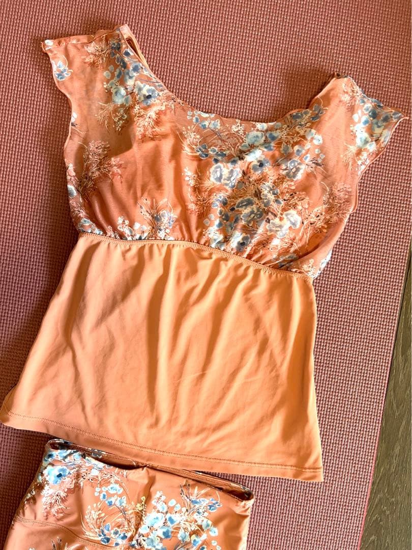 チャコット　バランス　ヨガ　セット　レギンス　トップス　Sサイズ　オレンジ　花柄