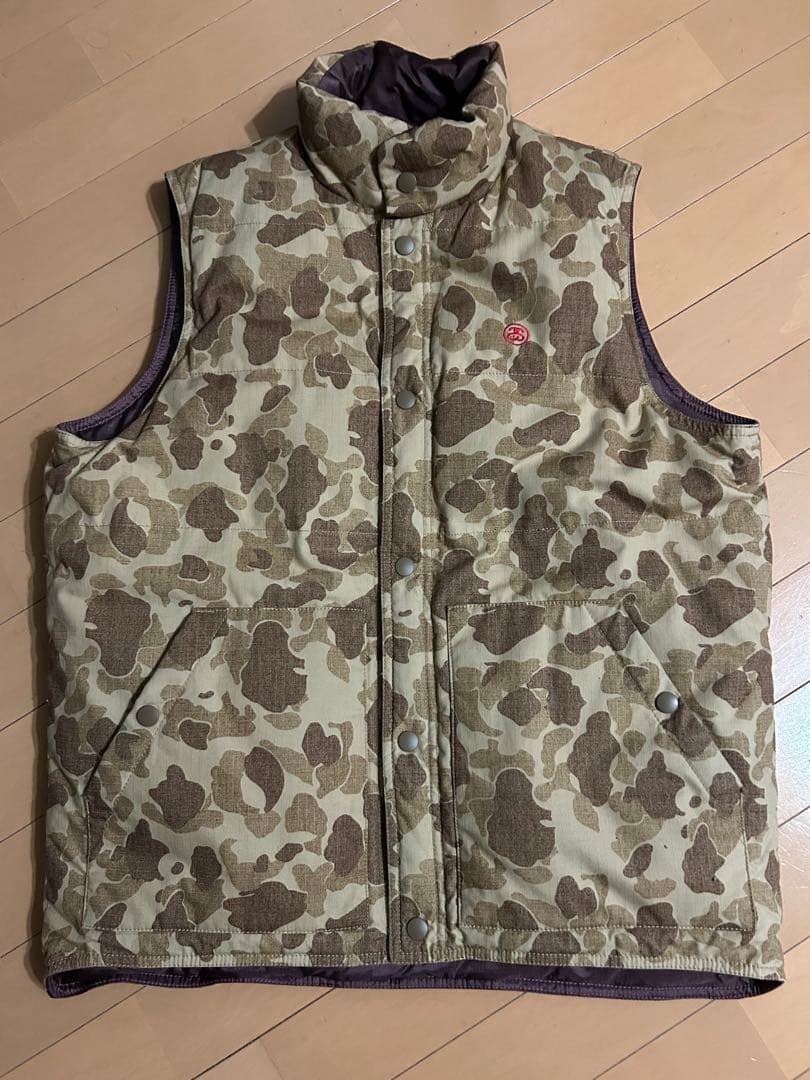 STUSSY リバーシブル　ダウンベスト