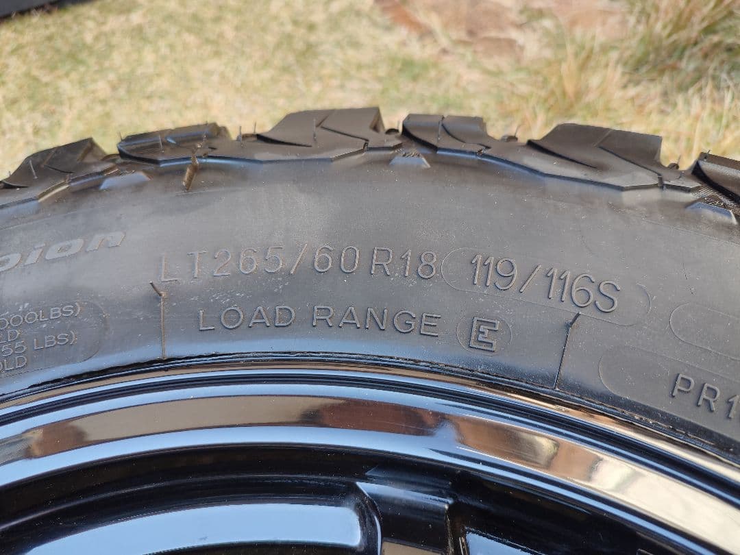 BFグッドリッチ タイヤ265/60R18 キーラーフォースホイール4本セット