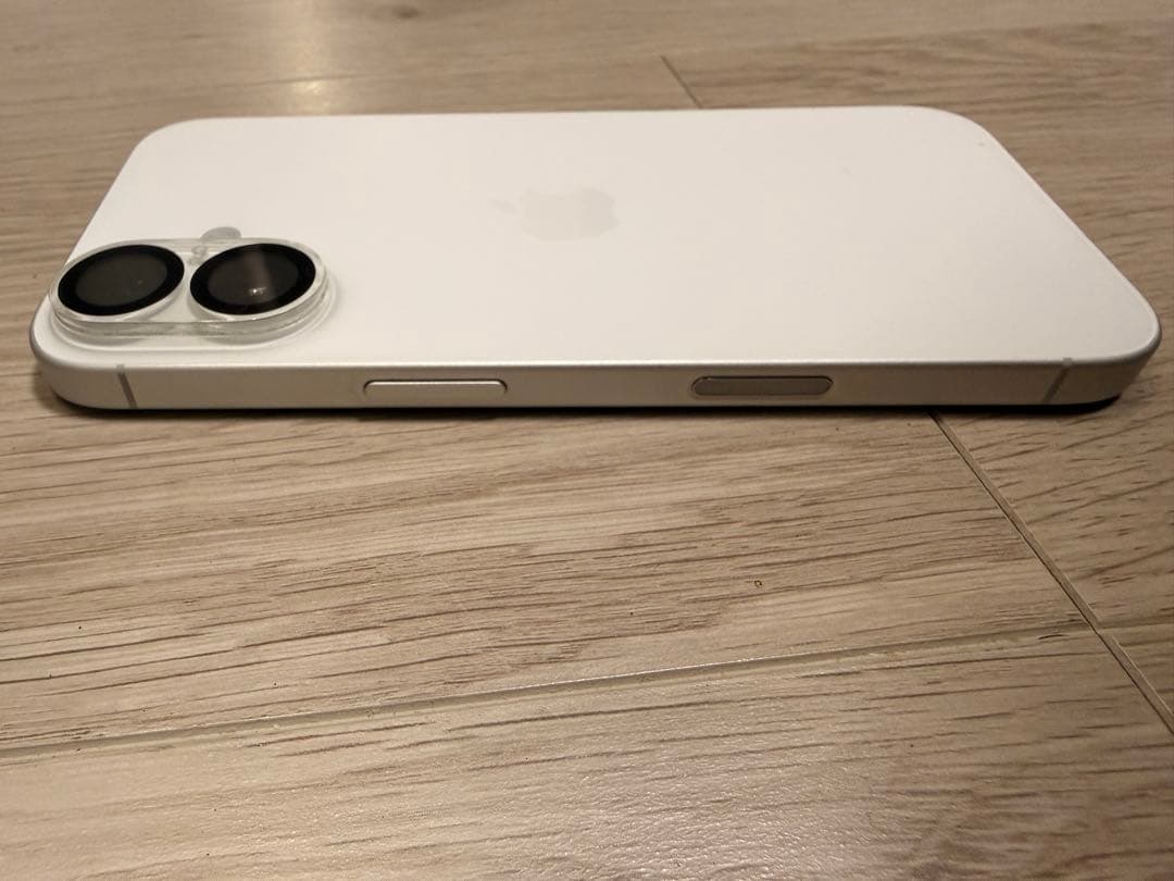 iPhone16 128GB ホワイト