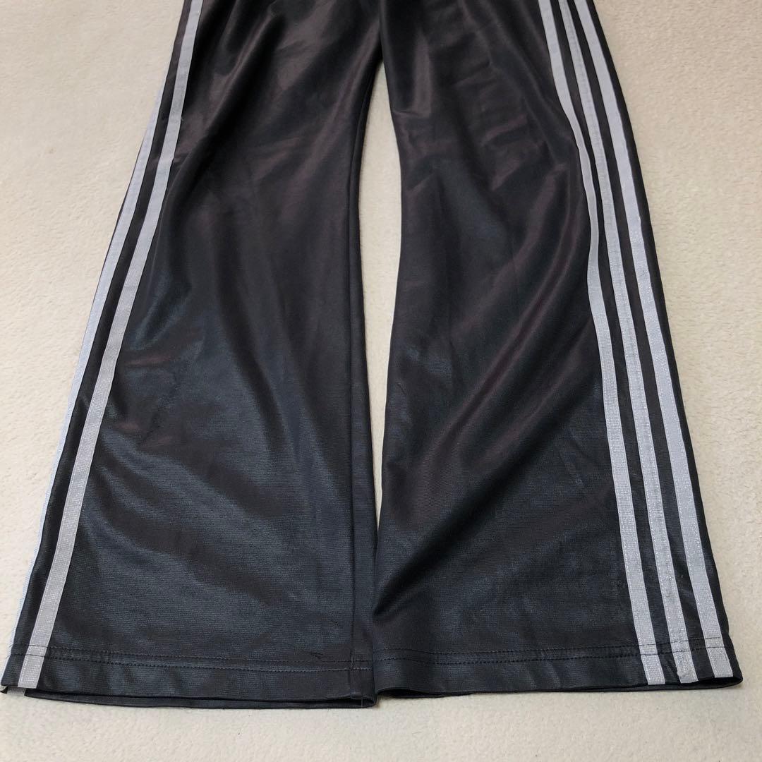 adidas　光沢デザイン　ジャージ上下　セットアップ　ブラック　y2k