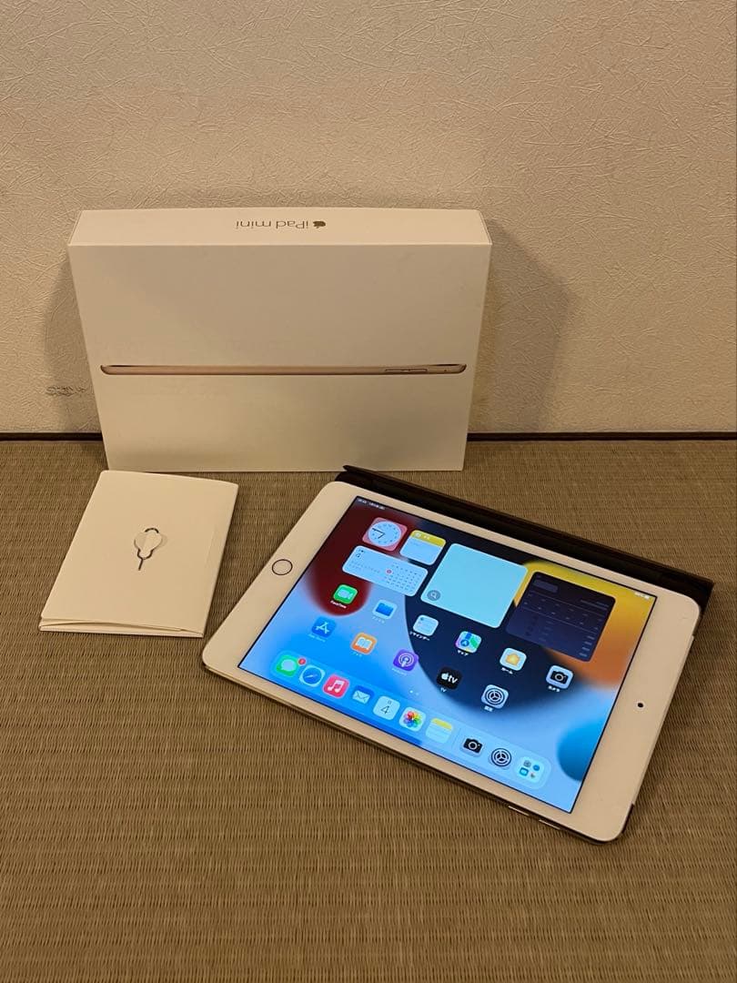iPad mini 4 32GB ゴールド simフリー カバー付