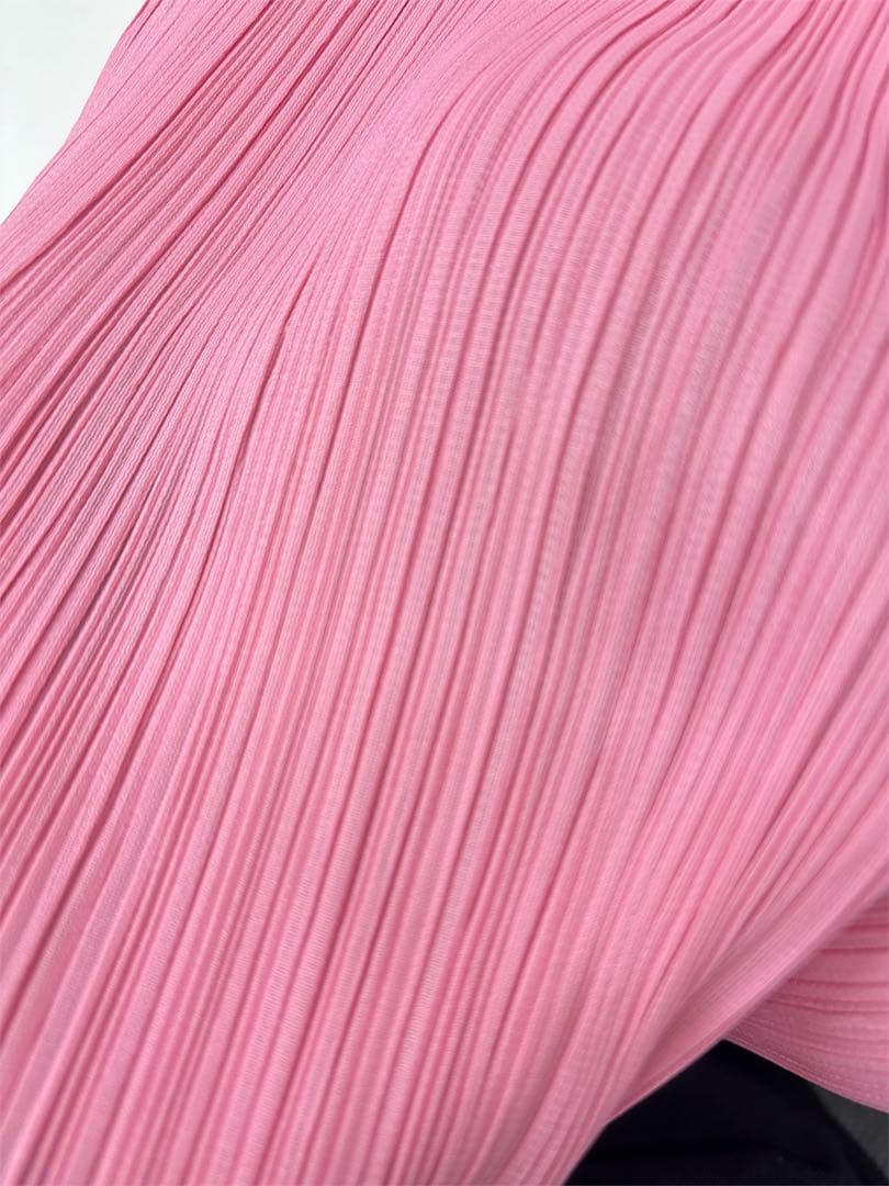 PLEATS PLEASE ISSEYMIYAKEノースリーブ トップスピンク