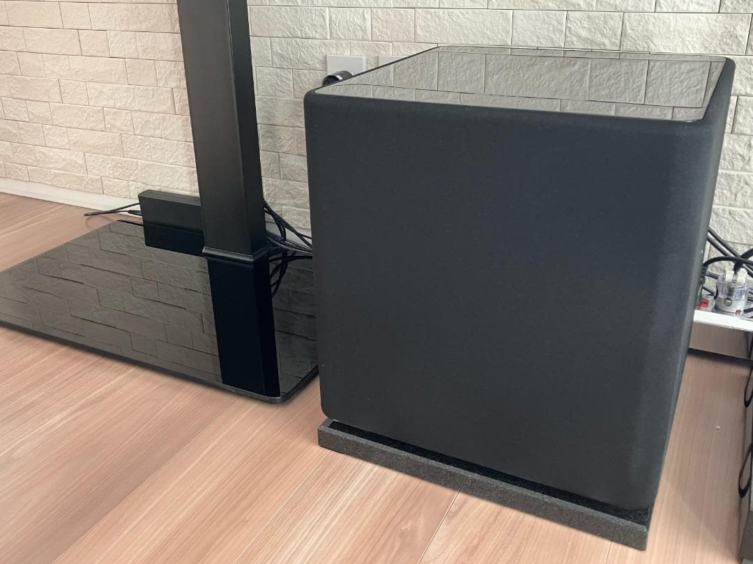 天然黒御影石　山西黒　オーディオボード　●400×400×20●　5面磨き　2枚