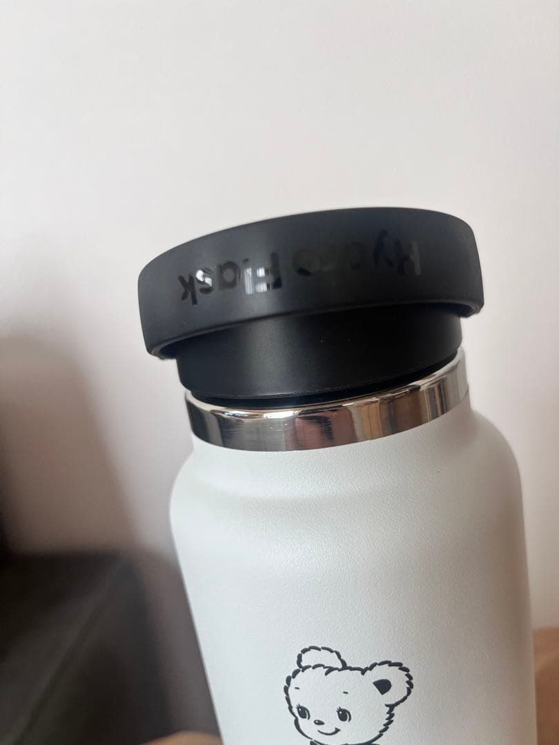 ✴︎HydroFlaskファミリアコラボ✴︎ステンレスボトル　946ml ホワイト