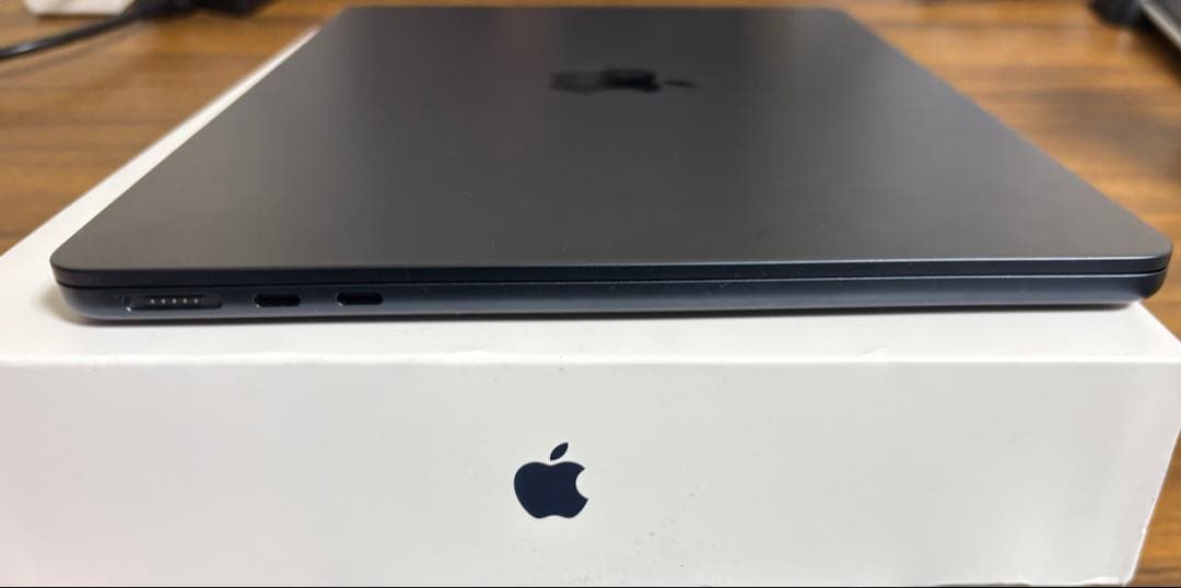 MacBook air m2 13.6インチ 256GB