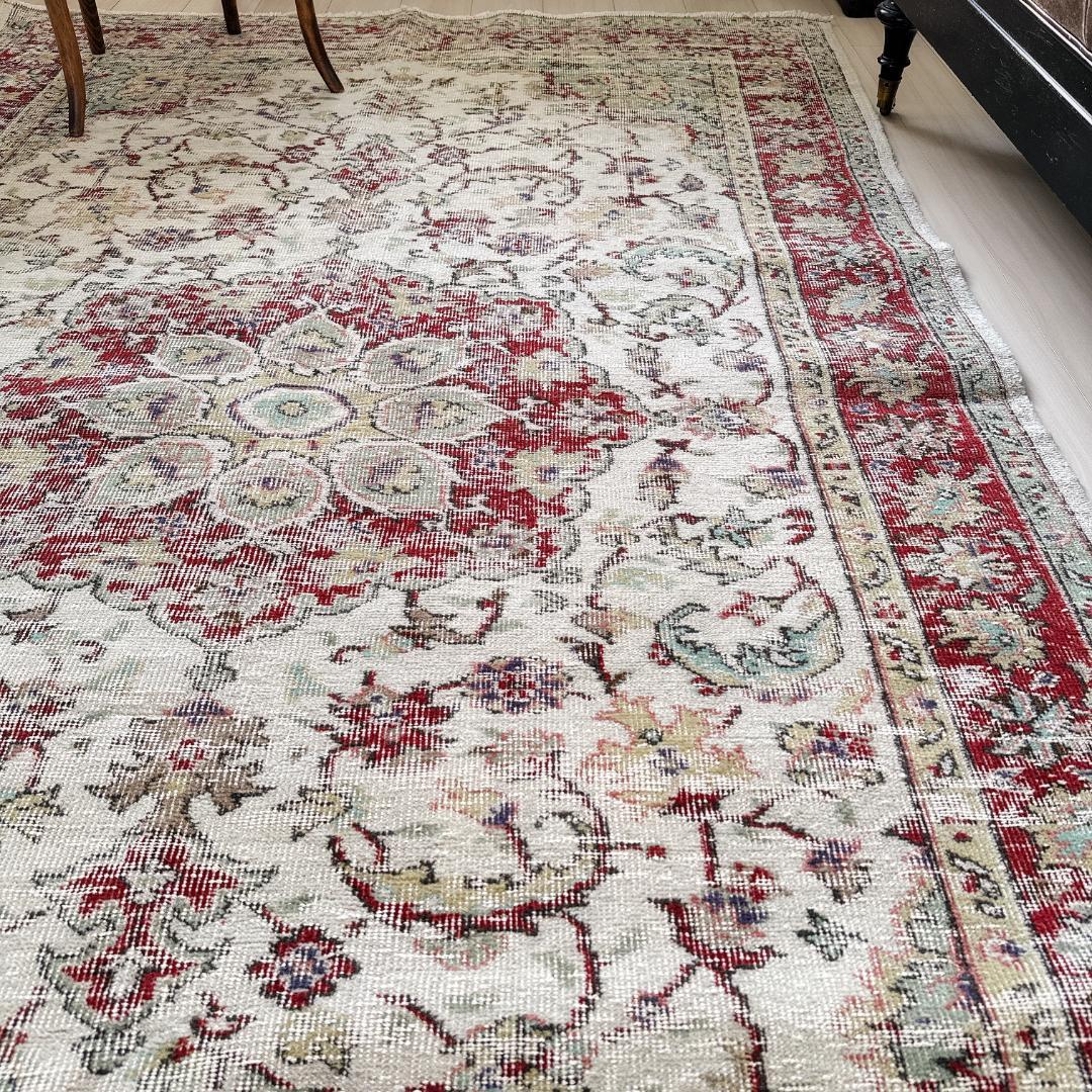 トルコ ヴィンテージラグ A124 レア 超大判 ダークレッド クリーム ミント