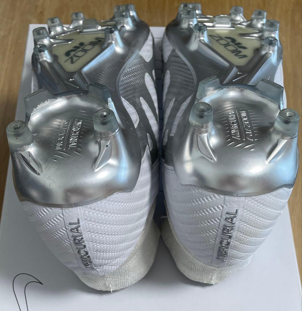 Nike Air ホワイト サッカーシューズ