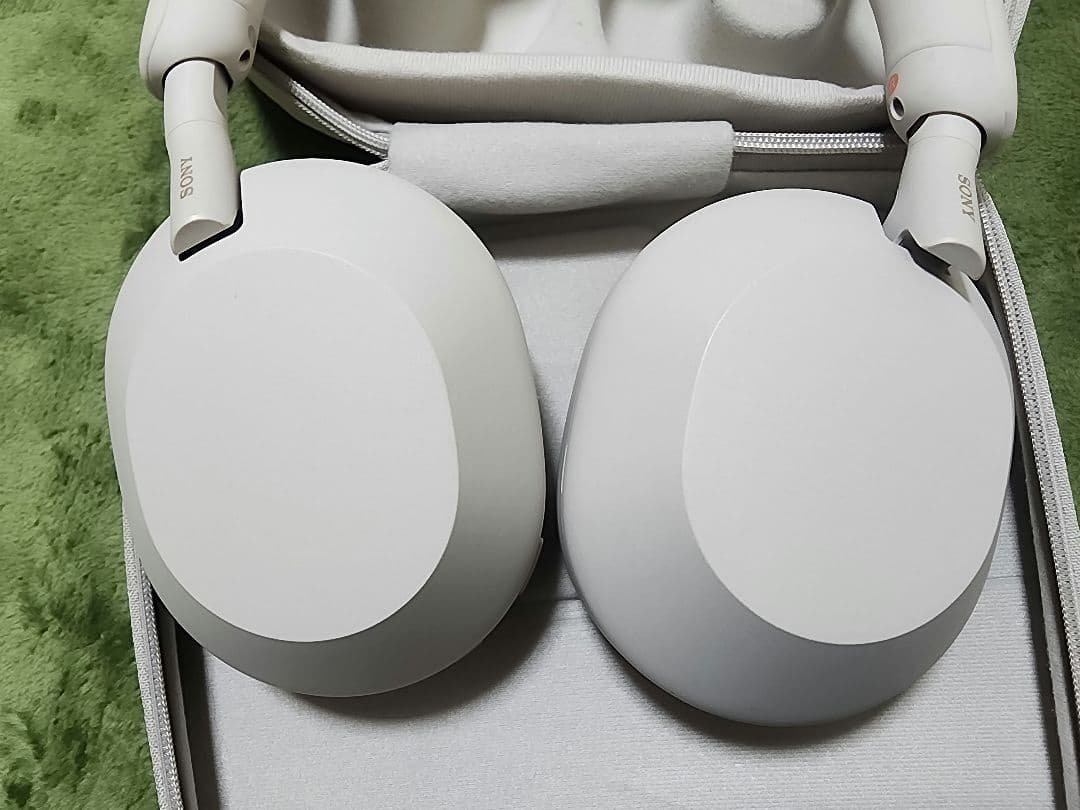 美品　SONY WH-1000XM5 ワイヤレスヘッドホン