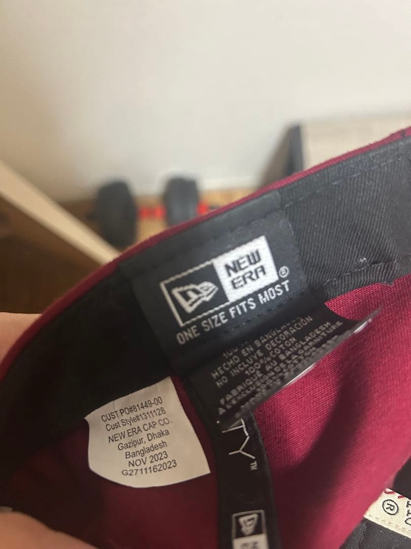 ニューエラ　ステューシーコラボ　キャップ　バーガンディ　ボルドー