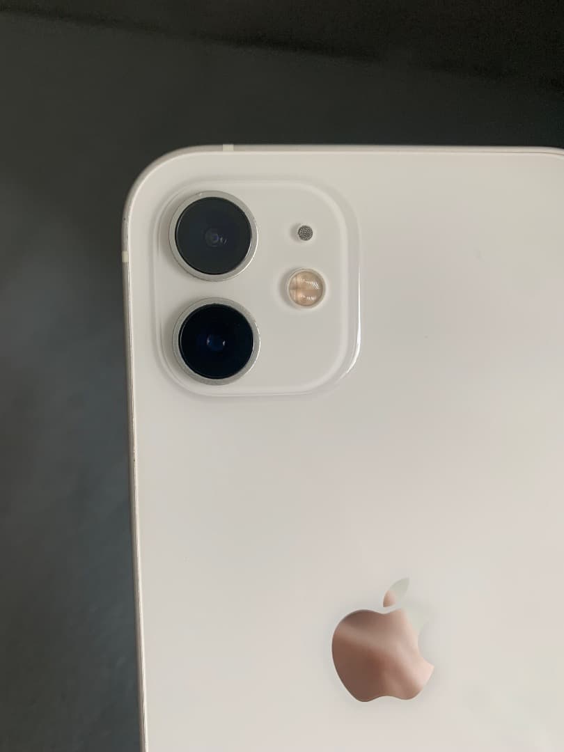 超美品　国内版　SIMフリー　iPhone12 128GB ホワイト色