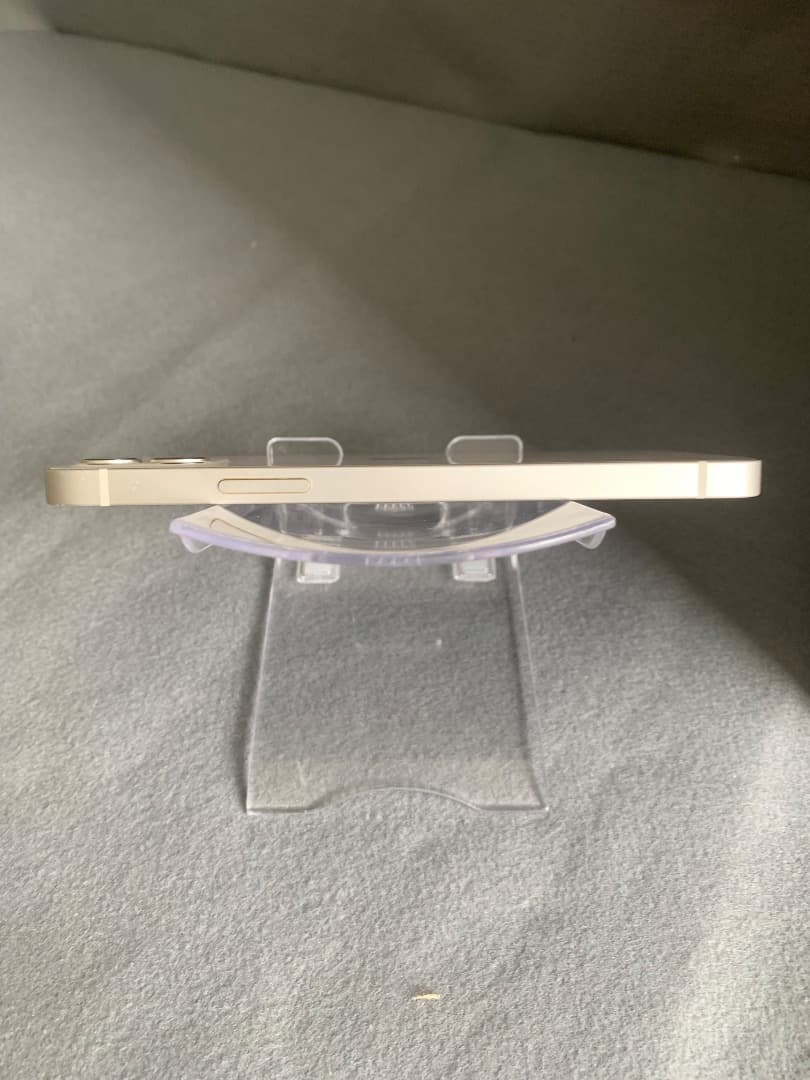 超美品　国内版　SIMフリー　iPhone12 128GB ホワイト色