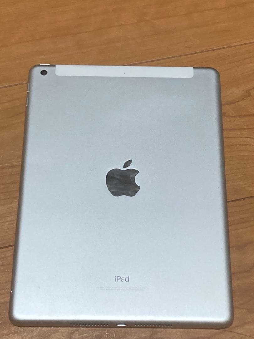 [中古]Apple iPad (第６世代) 32GB シルバー