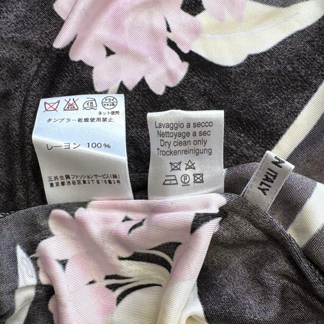 美品　LEONARD レオナール レーヨンジャージーワンピース　花柄　ブラック