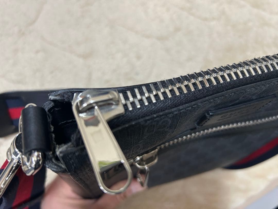 GUCCI ブラック ショルダーバッグ474137