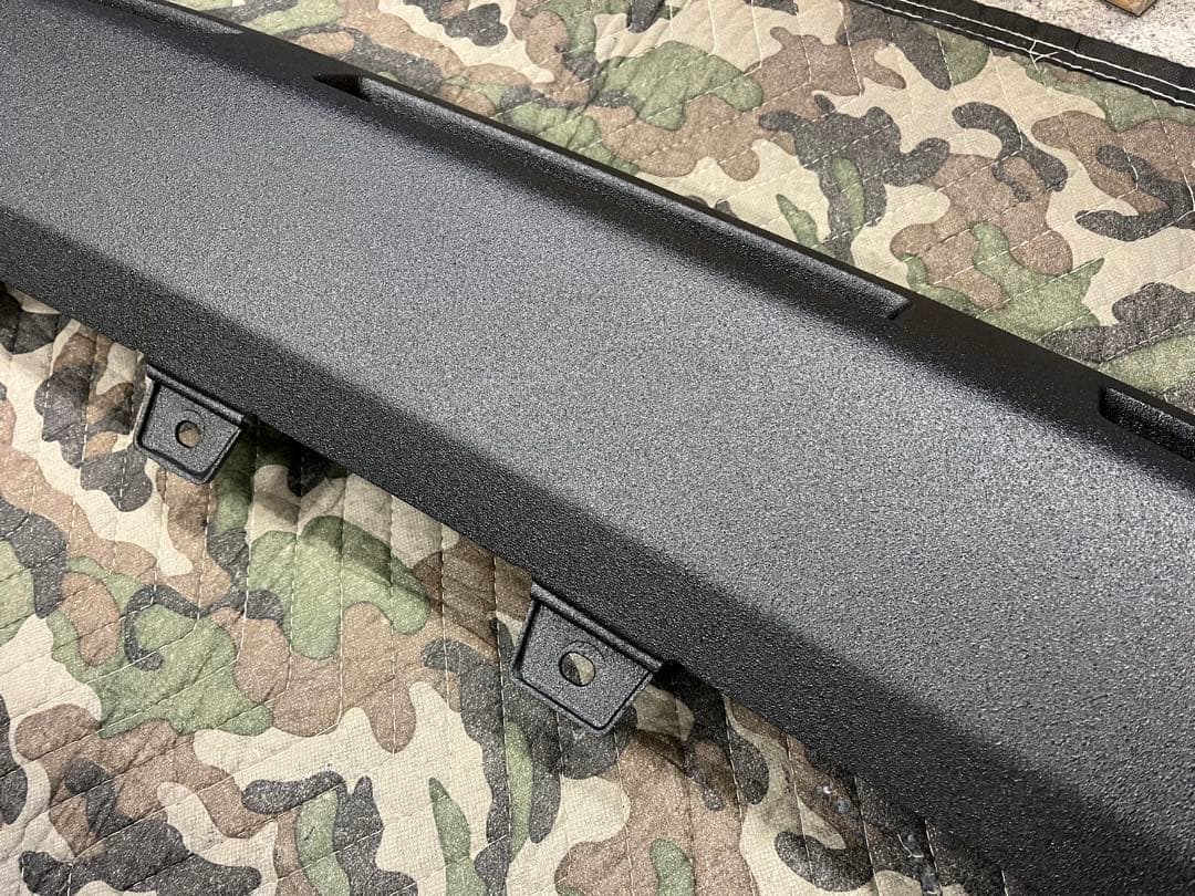 かあず様デリカD5 後期　フロントアンダーカバーリアバンパー　ラプター塗装