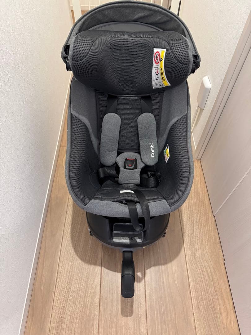 コンビ　クルムーヴコンパクト R129 エッグショック　JQ