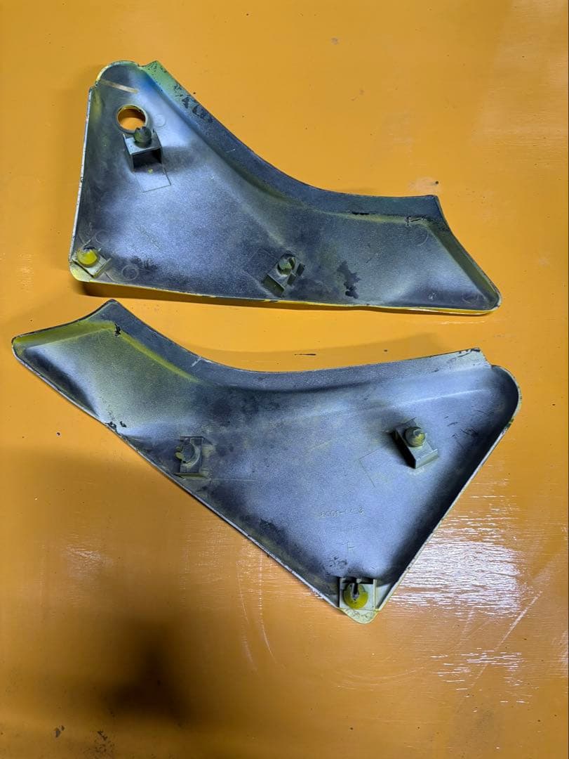 ゼファー400 外装　タンク　サイドカバー