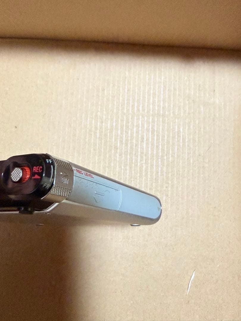 SONY MZ-RH1 ポータブルMDプレーヤー（ジャンク品）