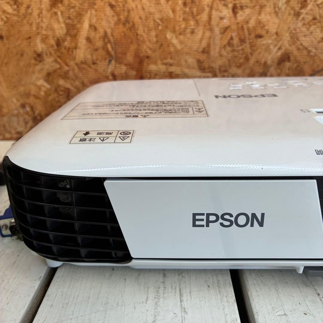 0695 EPSON EB-W31 プロジェクター　WXGA