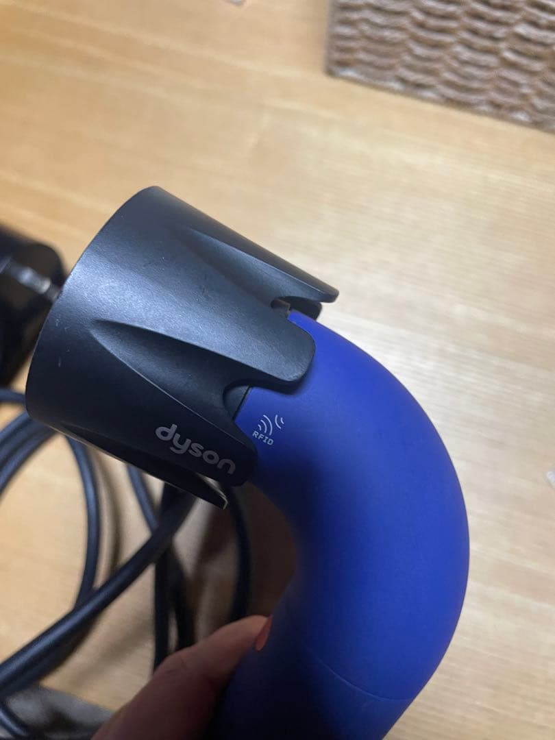 美容室　hd18 Dyson ドライヤー　業務用　ブルー