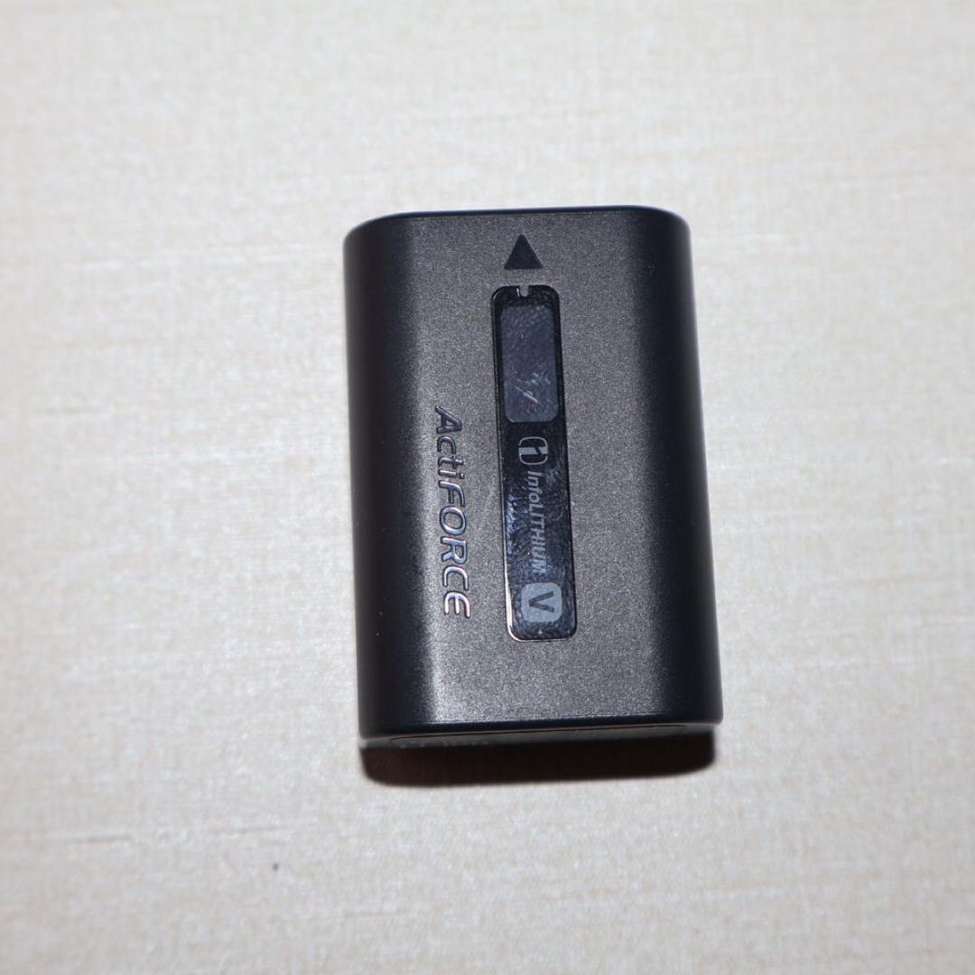 【美品】SONY HDR-CX535 ホワイト　箱付き