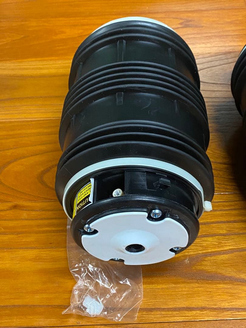 W211 リア エアサス　メルセデス ベンツ