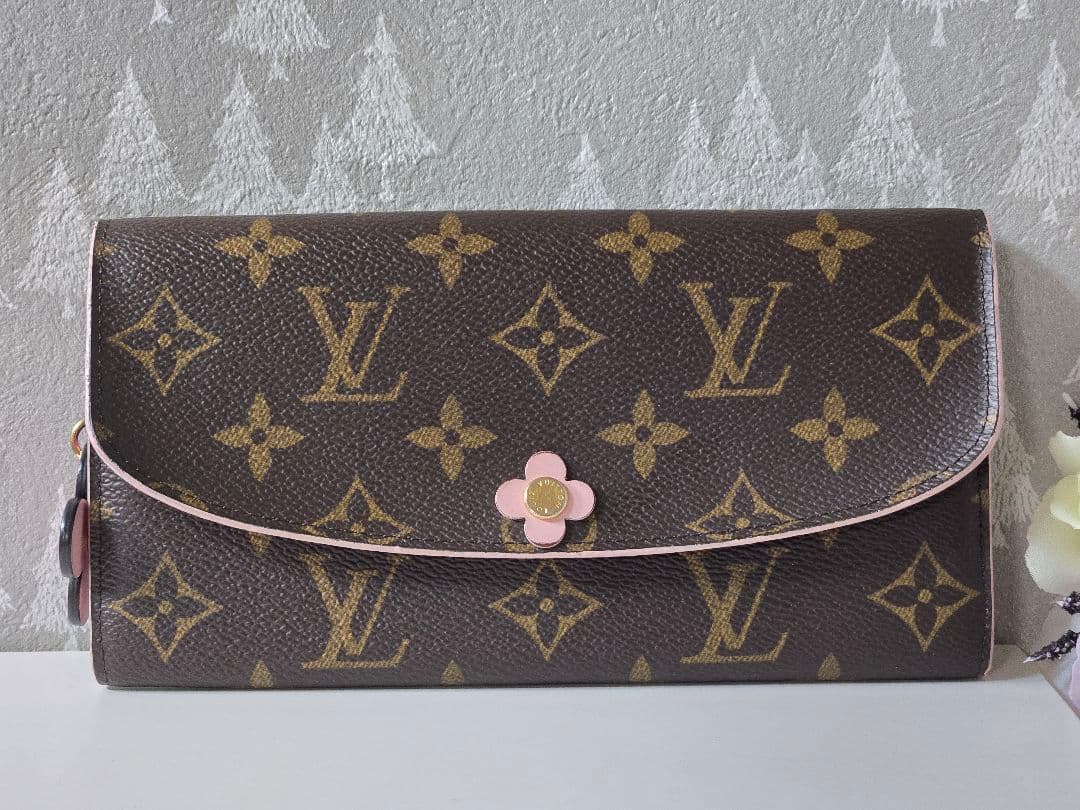 ルイヴィトン モノグラム ポルトフォイユ エミリー フラワー 長財布