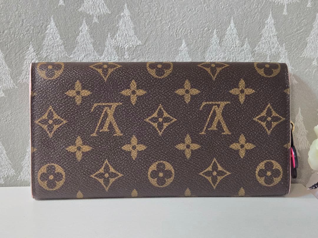 ルイヴィトン モノグラム ポルトフォイユ エミリー フラワー 長財布